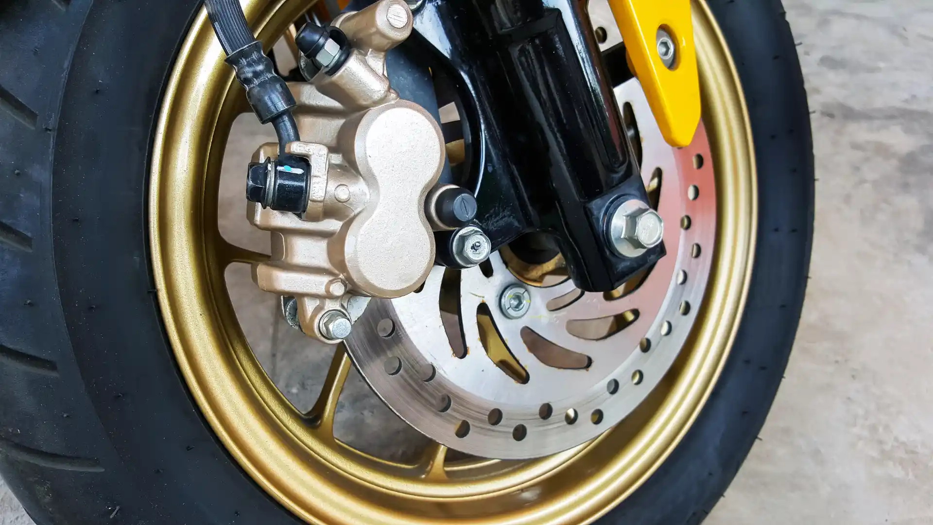 Freni per moto. Componenti auto.