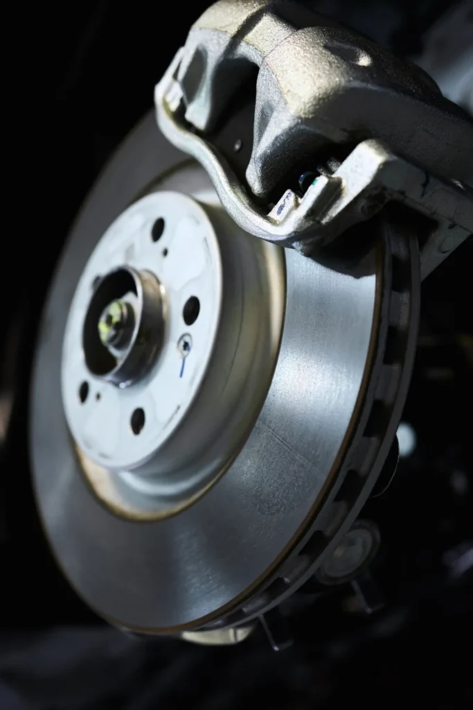 Sistema ABS auto, come funziona il sistema anti bloccaggio: sicurezza aumentata 1 L'evoluzione della tecnologia dei freni