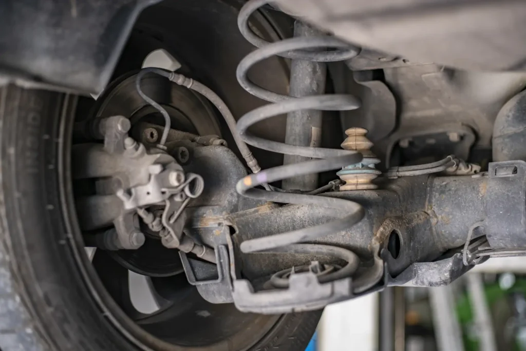 Sospensioni a Balestre: Elementi elastici di sospensione 2 Sospensioni auto indipendenti. Componenti auto.