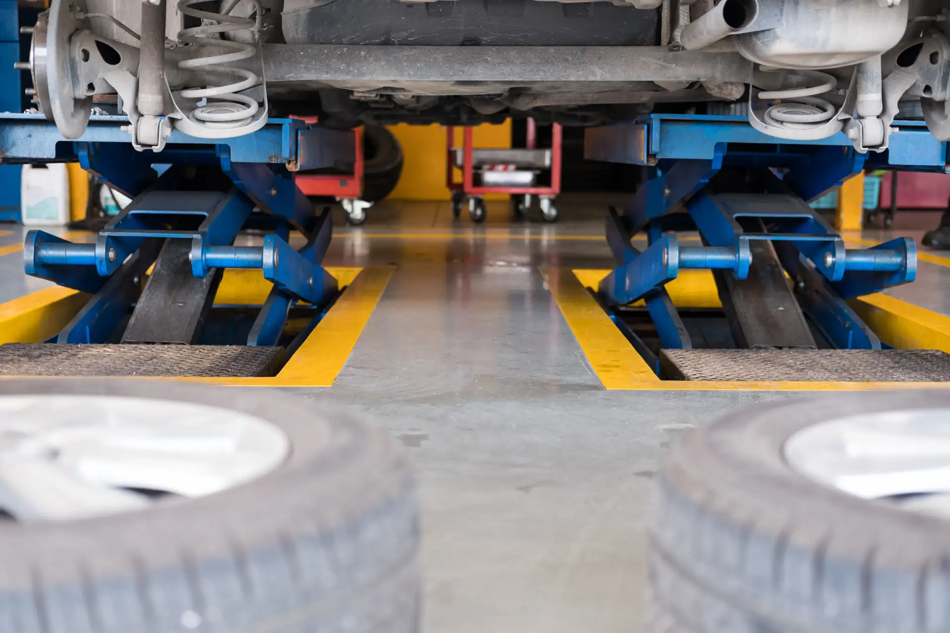 Ponte-rigido-sospensione. Componenti auto.