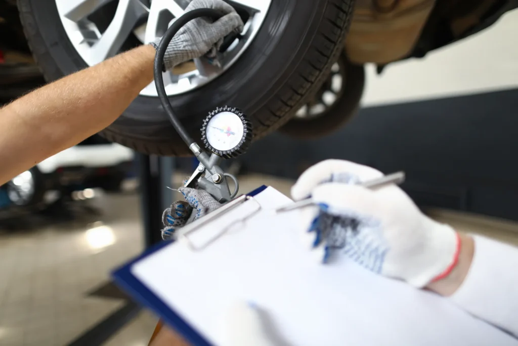 Procedura di prova per frenare i veicoli: omologazione pastiglie freno 1 Frenare i veicoli. Test auto. Componenti auto.