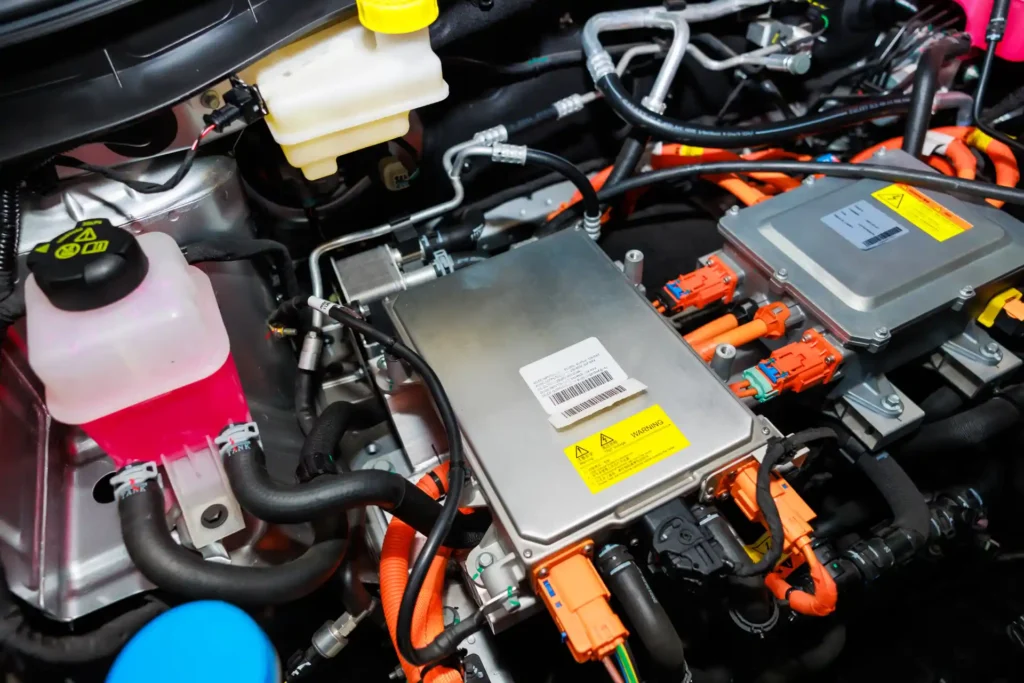 Freni per auto elettriche. freni rigenerativi. Componenti auto.