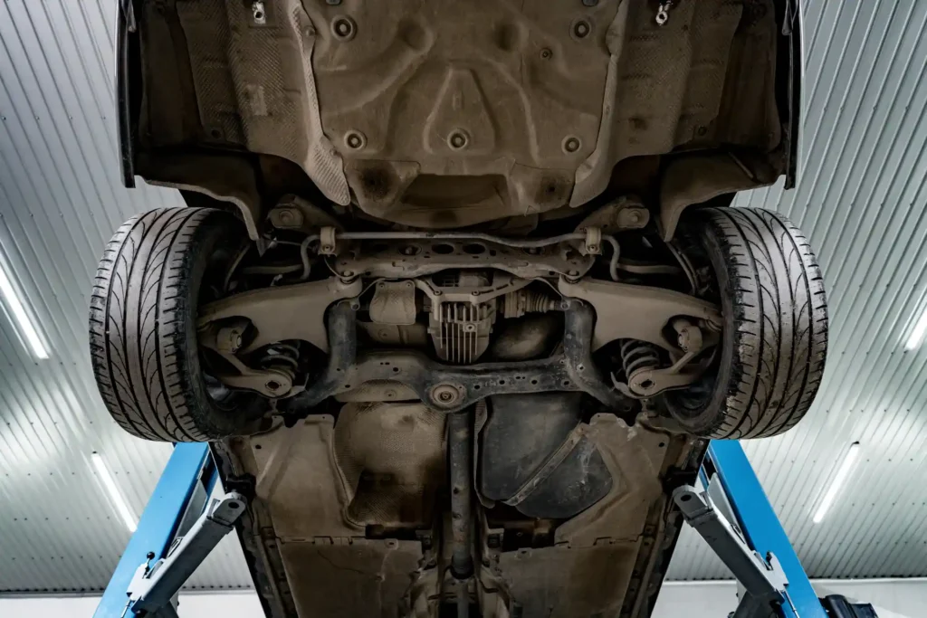 Sospensioni MacPherson. Componenti auto.