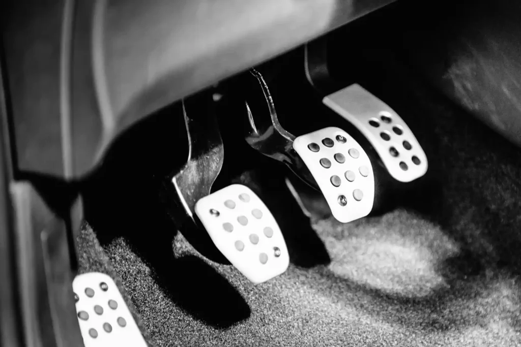 Sistema EBD. Componenti auto. Pedaliera auto.