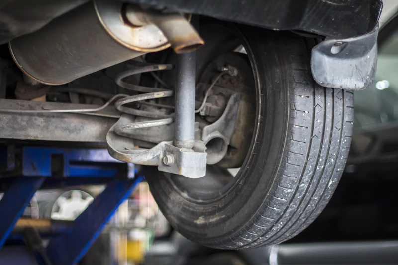 Tipo di sospensione: ponte rigido, ponte torcente, ruote interconnesse e sospensione indipendente 4 Sospensioni interconnesse. Componenti auto.