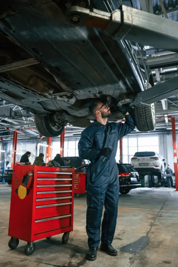 Scatola-guida-riparazione. Componenti auto.