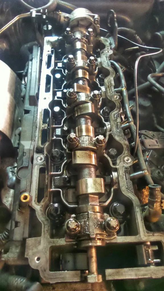 Testata-motore-8
Componenti auto.